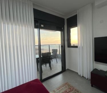 Ashdod Apartamento | The Beach Tower Residence