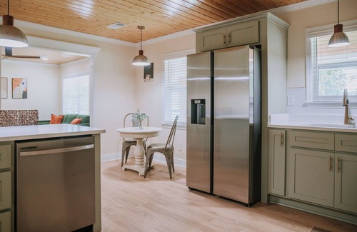 Ocean Springs Casa | The Beachcomber B - 2 bedroom in Golf Cart District near beaches and downtown!