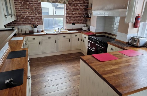 Sutton-on-Sea Cabaña | THE BEACHES, 23 TRUSTHORPE ROAD, pet friendly in Sutton-On-Sea