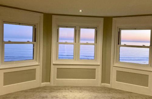 Worthing Apartamento | The Beachfront Lookout a Stunning Apartment with Perfect Sea View