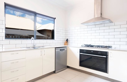 Bilingurr Casa | The Beachwood Nest - Holiday Home with coastal vibe and below ground pool