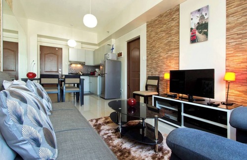 Bangkal Condominio | The Beacon 1Br for 4, Arnaiz Tower