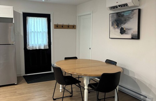 Victoria Junction Casa | “The Beagle” - Entire House Near Airport & CBU