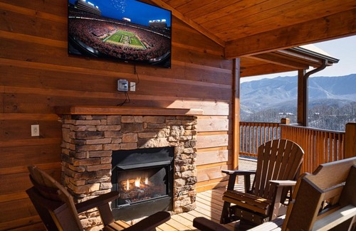 Chalet Village North Casa | The Bear and Trout home