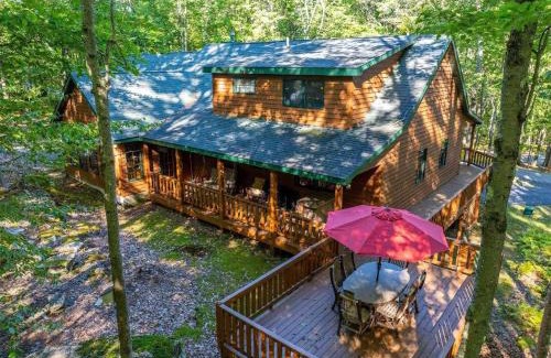 Terra Alta Casa | The Bear's Den Lodge