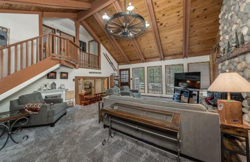 Arnold Casa | The Bears Bungalow