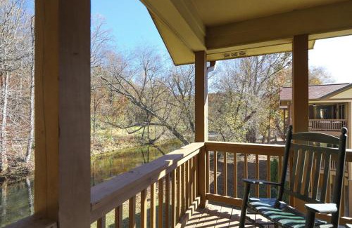 Helen Apartamento | The Bears Den