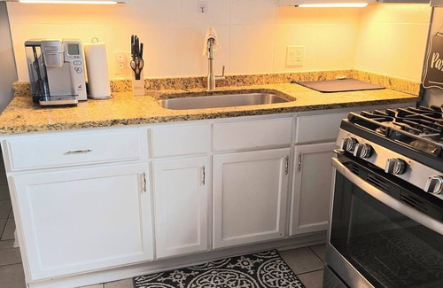 Englewood Apartamento | The Beautiful, Quaint 2 Bedroom Green Escape Greystone