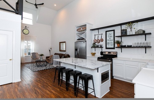 McKinney Casa | La hermosa rosaMary Barndominium