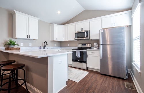 Oxford Casa | The Bee, Cozy 1BR Studio by Velvet Ditch Villas