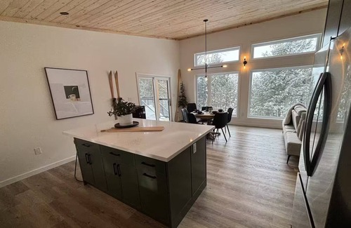 Algonquin Highlands Cabaña | The Beech Lakehouse