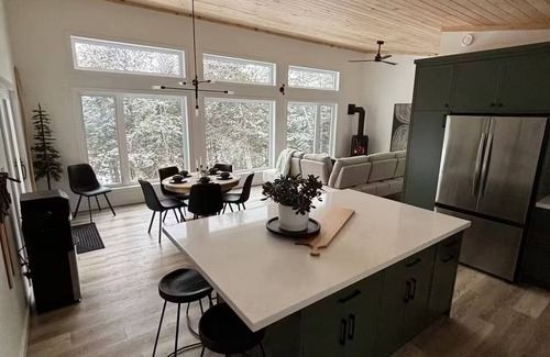 Algonquin Highlands Cabaña | The Beech Lakehouse