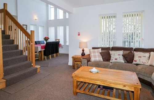 Nairn Casa | THE BEECHES, admite mascotas, con un jardín en Forres, Ref 1001242