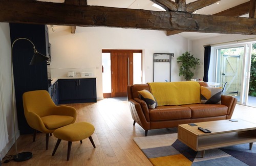 Norley Cabaña | THE BEECHES, romantic, character holiday cottage in Norley