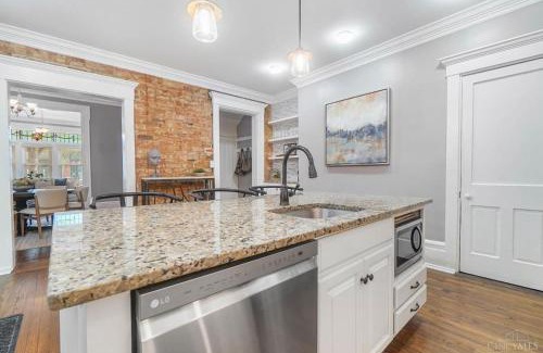 Over-the-Rhine Casa | The Beer Baron House - Rhinegeist - FREE Streetcar