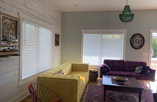 Bell Buckle Casa | The Bell Buckle Bungalow - completely renovated 3 bedroom/2 bath house, sleeps 9