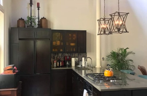 Savannah Victorian District Apartamento | The Bell Tower Loft en Sanctuary Place