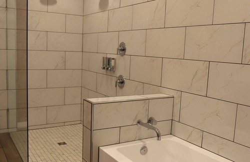 Watkins Glen Hotel | The Benjamin Hotel