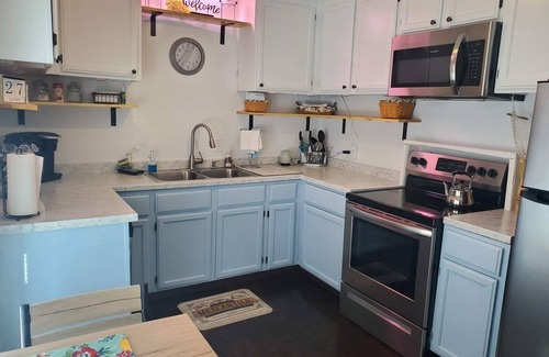 Excelsior Springs Casa | The Benton House Home Away From Home