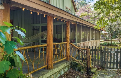 Mentone Cabaña | The Berry House in downtown Mentone
