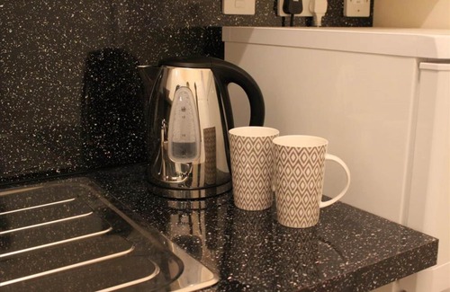 Wrexham Apartamento | The Berwyn - Berwyn House - Central Wrexham - Sleeps Up to 7