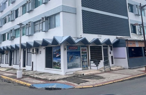 Isla Verde Apartamento | The best area at Isla Verde. 5 minutes to the airport and 1 minute to the beach.
