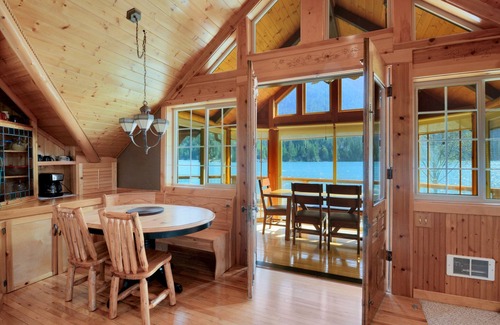 Port Angeles Casa | La mejor casa frente al lago con todas las comodidades disponibles: ¡te encantará!