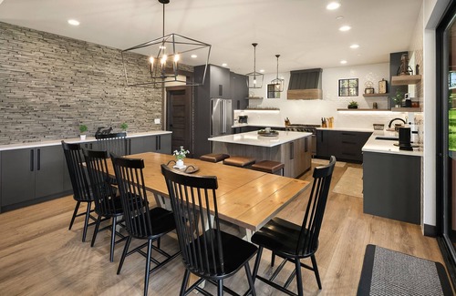Cle Elum Casa | The BEST Location in Suncadia! Luxury Retreat with a detached Casita!