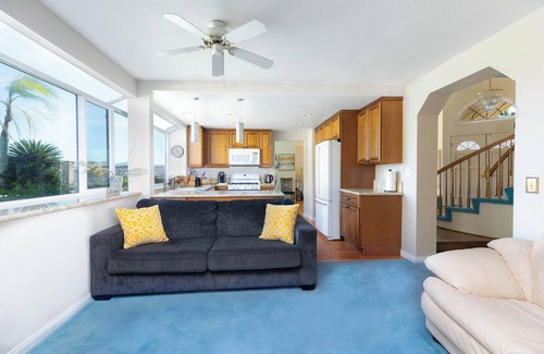 Castaic Casa | The Best View in The City! Six Flags! Castaic Lake!