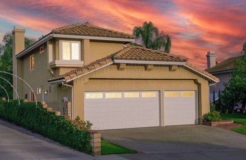 Castaic Casa | The Best View in The City! Six Flags! Castaic Lake!