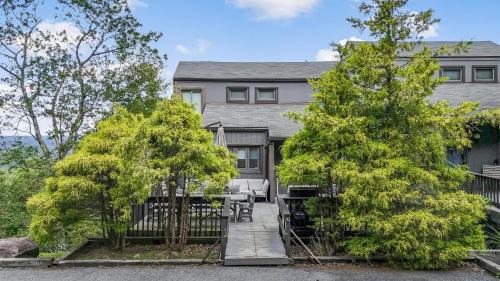 Tannersville Casa | The Best Views From Camelback