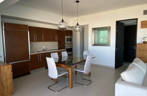 Puerto Vallarta Apartamento | Excepcional boutique con vista a la marina.
