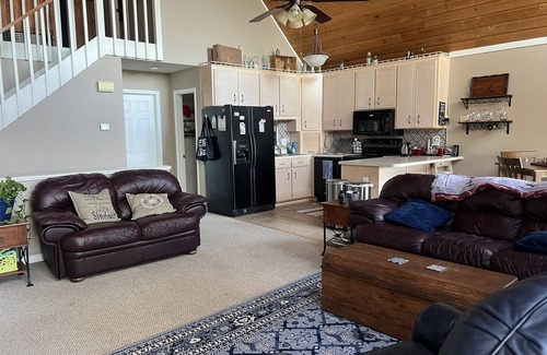 Milledgeville Casa | The BEST Views on Lake Sinclair - Welcome to The Escape Hatch! NEW HOT TUB!