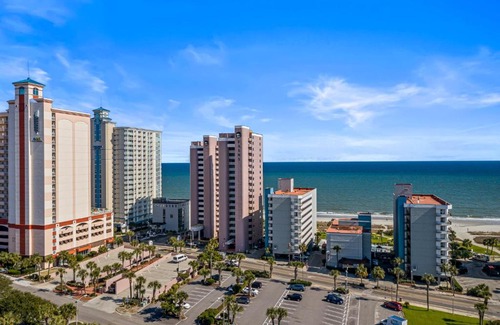 Myrtle Beach Hotel | The Beverley Beach House