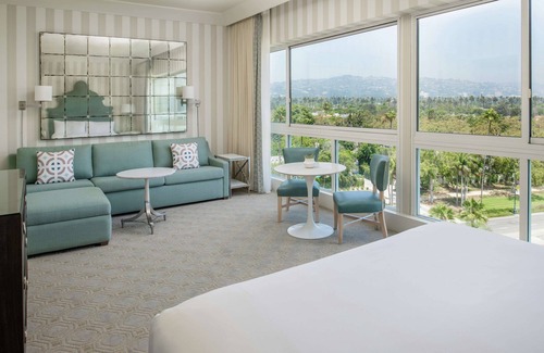 Beverly Hills Hotel | The Beverly Hilton