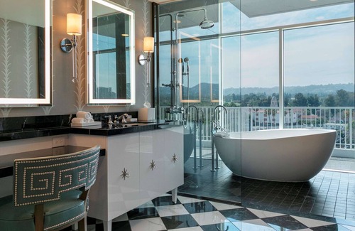 Beverly Hills Hotel | The Beverly Hilton