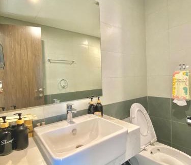 District 9 Apartamento | The Beverly Supper king view Vinwonder VIP Luxury