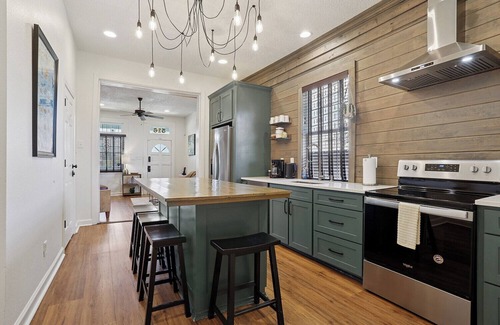 Tulane - Gravier Casa | ¡Escopeta histórica y elegante recientemente renovada a 5 minutos del centro / barrio francés!