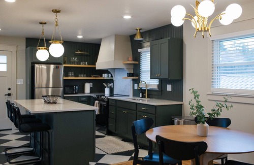 Chambersburg Casa | The 'Big House' at The Mane & Co.