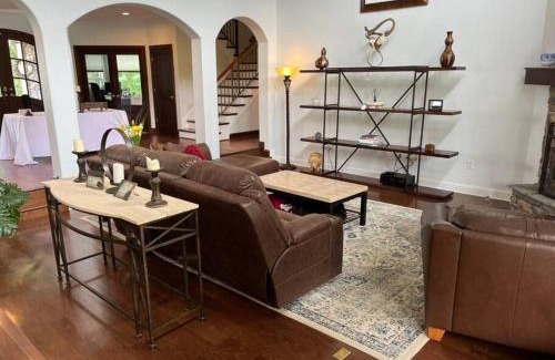 Columbia Casa | The Big House on Pleasant Valley Farm