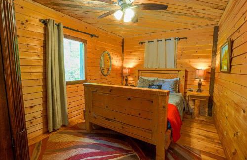 Dahlonega Casa | The Big Little Cabin - Hot Tub & Playground