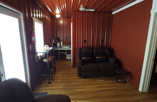 Ashley Oaks Casa | The Big Red Barn Unit #4-Direct Access-150 yards to G-23