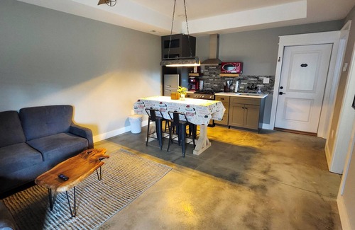 Ashley Oaks Casa | The Big Red Barn Unit #6- Direct Trail Access- 150 yards from G-23