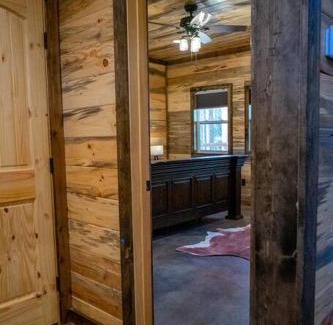 Broken Bow Casa | The Big Tex Luxury Cabin is EPIC