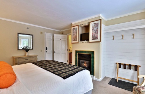 Killington Cabina | The Birch Ridge #8 - European Room, a cozy boutique hotel in the heart of Killington, Vermont.