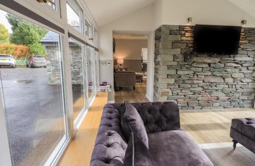 Windermere Casa | The Birches