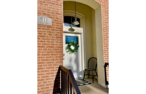 Washington Casa | The Bird Creek Inn: Downtown Charming Historic Home