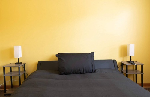 New Castle Apartamento | The Birmingham Getaway in a Quiet Area