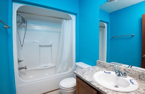 New Castle Apartamento | The Birmingham Getaway in a Quiet Area