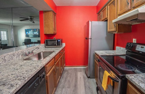 New Castle Apartamento | The Birmingham Getaway in a Quiet Area
